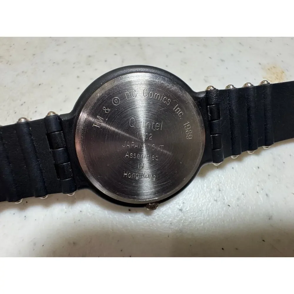 Vtg. Original 1989 Batman Wristwatch Quintel V102 Japan Move Silicone Band